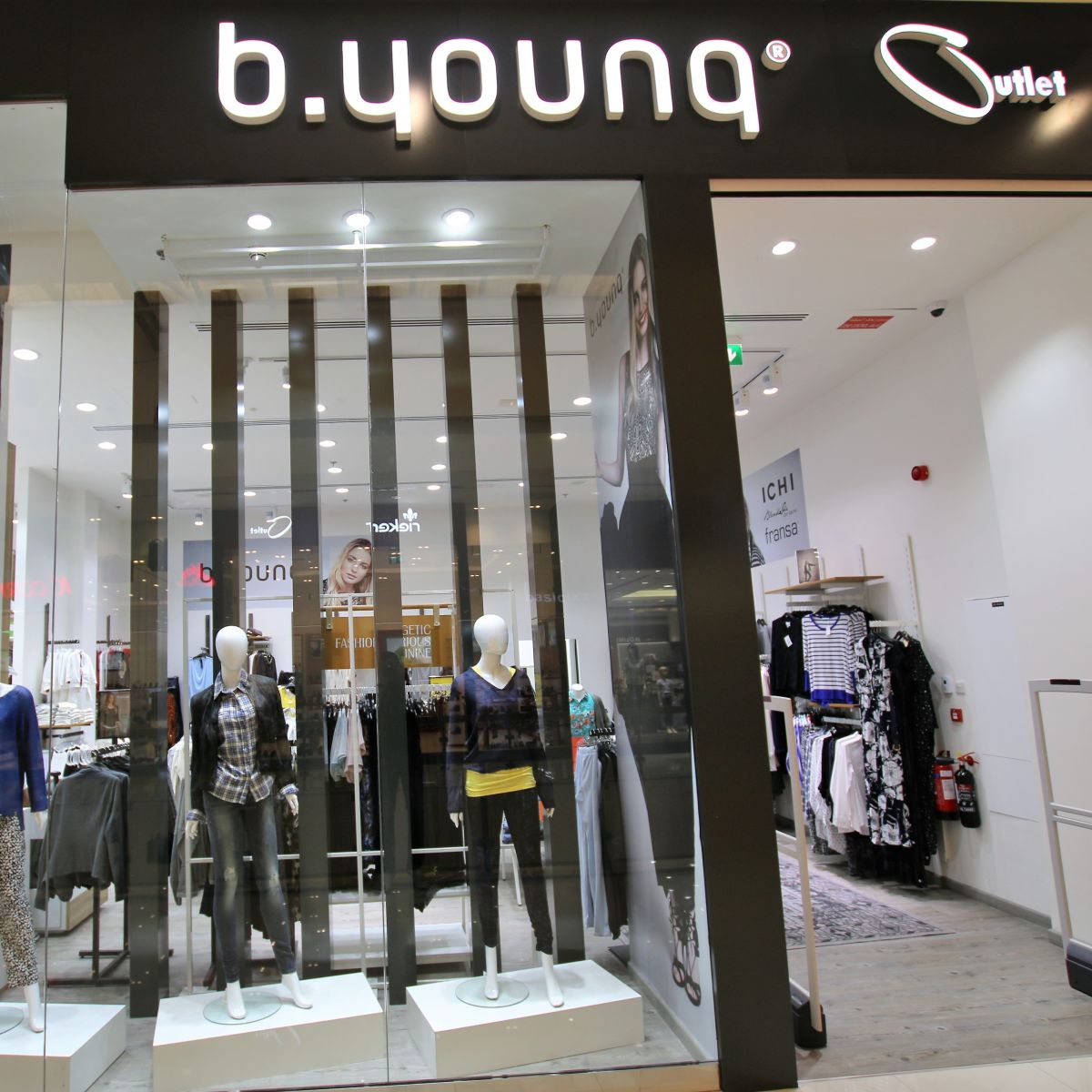 B.YOUNG - OUTLET MALL