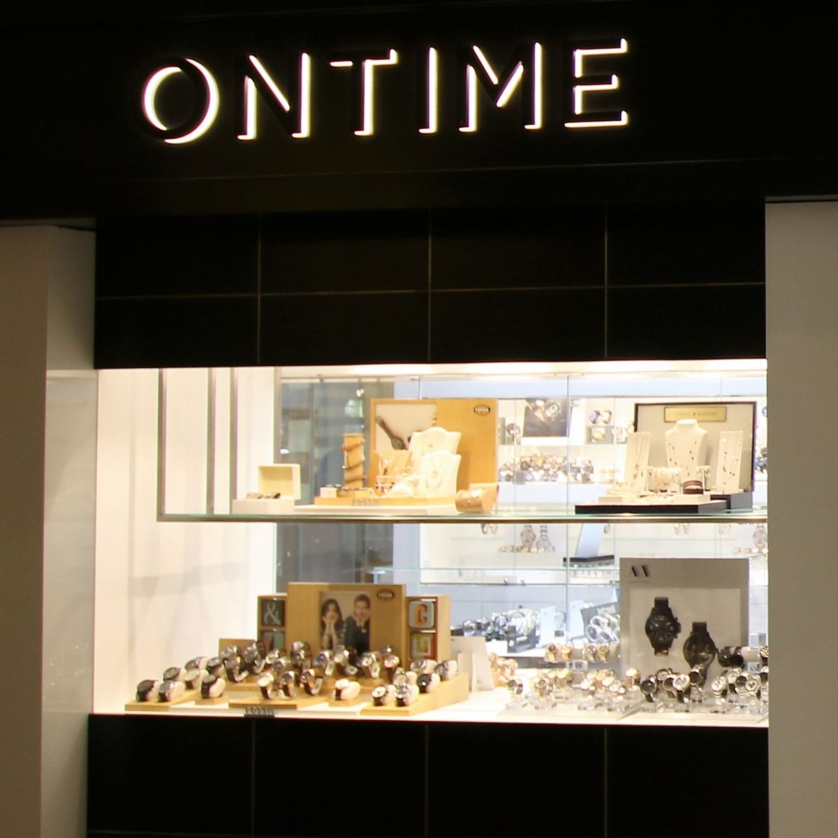 ON TIME - THE DUBAI MALL